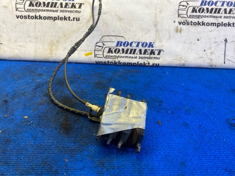 Колодки тормозные BMW 320i 2006 E90 N46B20 зад