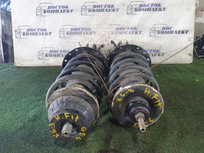 Стойка подвески Honda Fit 2011 GE6 L13A перед прав