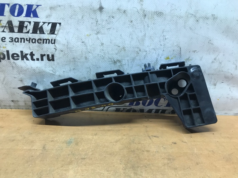 Клипса бампера Suzuki Solio MA15S K12B перед прав