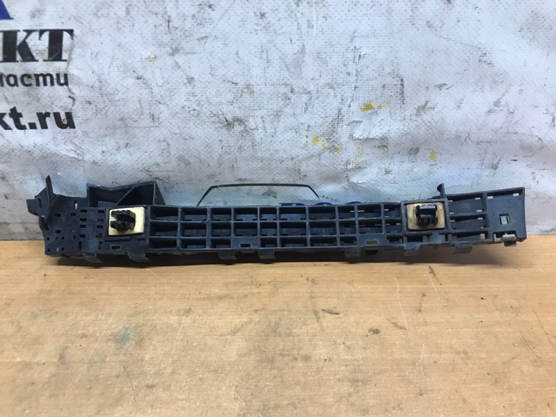 Клипса бампера Honda Fit 2008 GE6 L13A зад прав