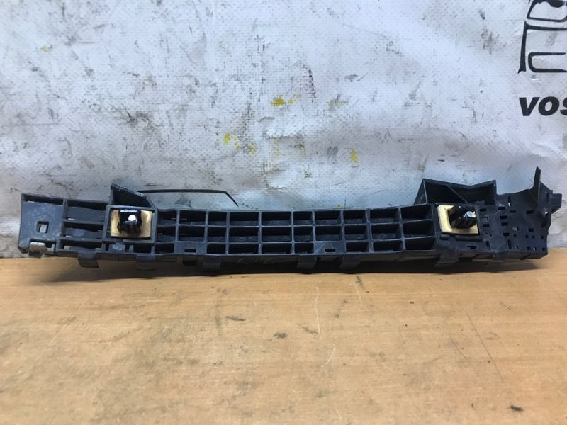 Клипса бампера Honda Fit 2008 GE6 L13A зад лев