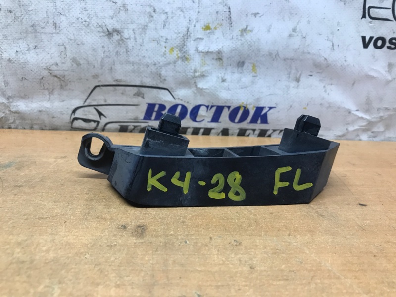 Клипса бампера Honda Fit 2004 GD2 L13A перед прав