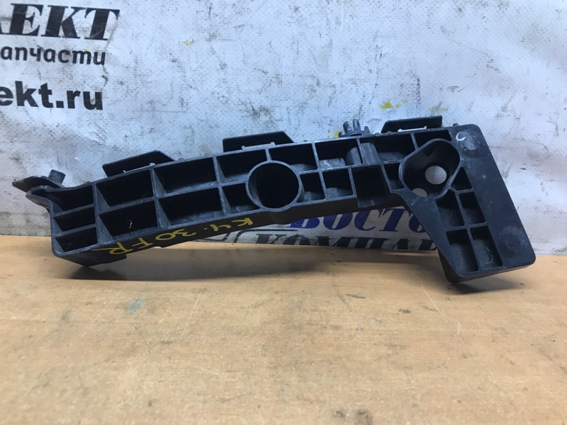 Клипса бампера Suzuki Solio MA15S K12B перед прав