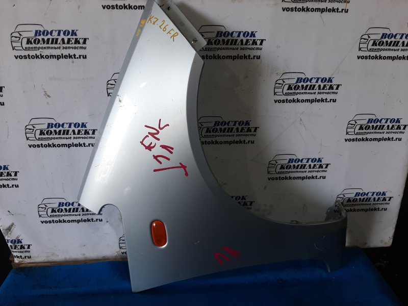 Крыло Mitsubishi Colt Plus Z23W 4A91 перед прав