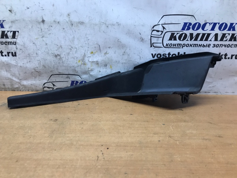 Решетка под лобовое стекло Honda Stepwgn 2011 RK1 R20A лев