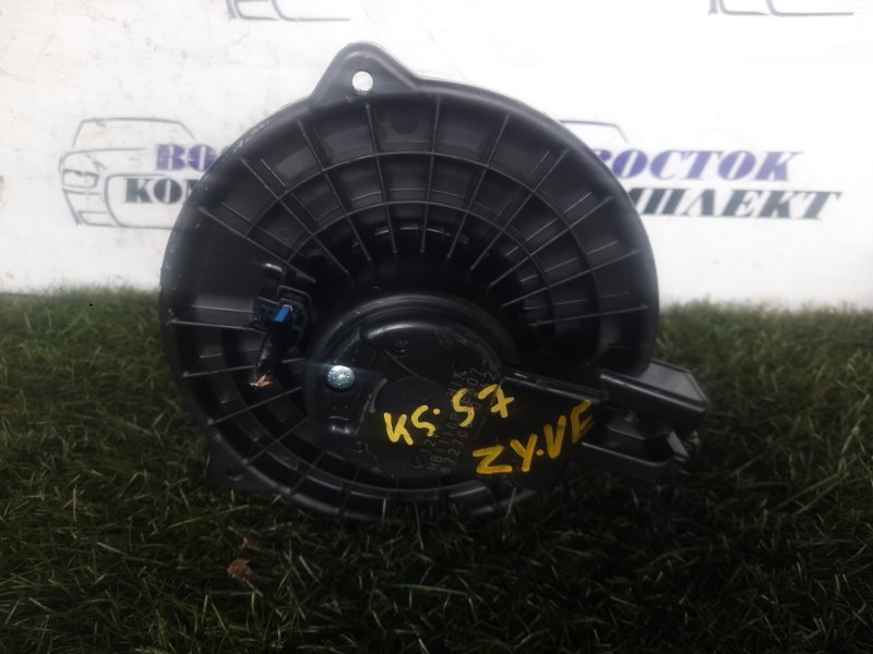 Вентилятор печки Mazda Verisa DC5W ZY-VE