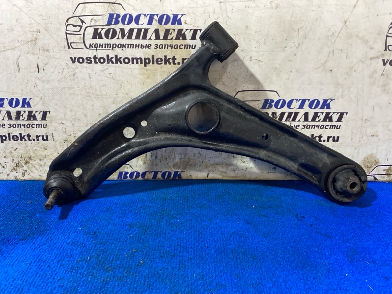Рычаг подвески Toyota Vitz SCP13 2SZ-FE перед лев