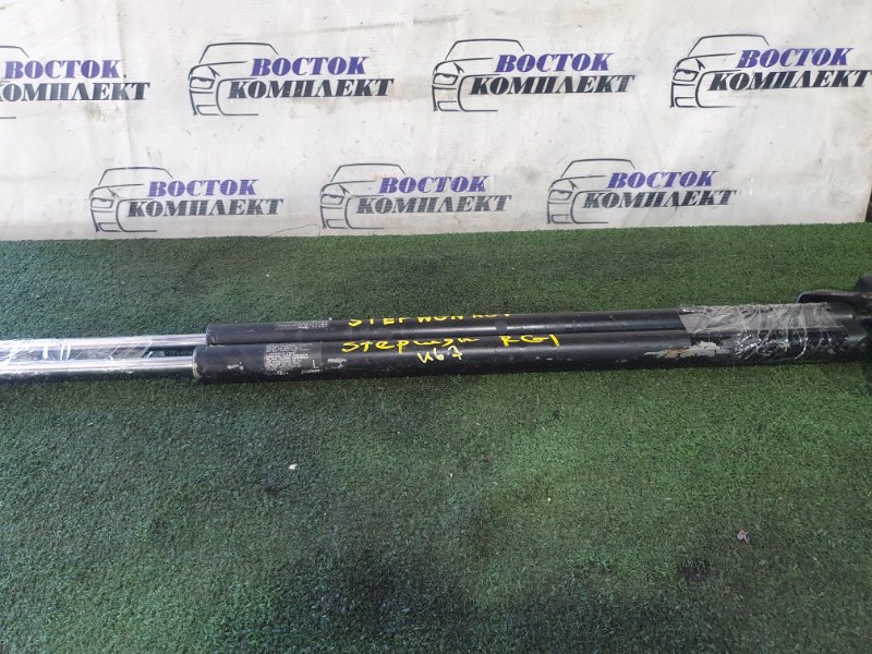 Амортизатор багажника Honda Stepwgn 2009 RG1 K20A