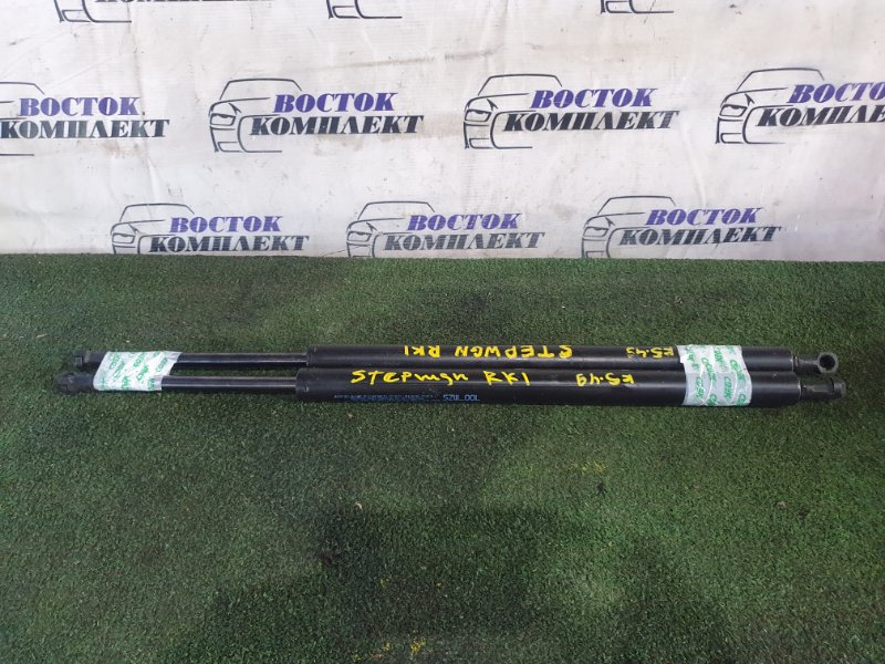 Амортизатор багажника Honda Stepwgn 2011 RK1 R20A