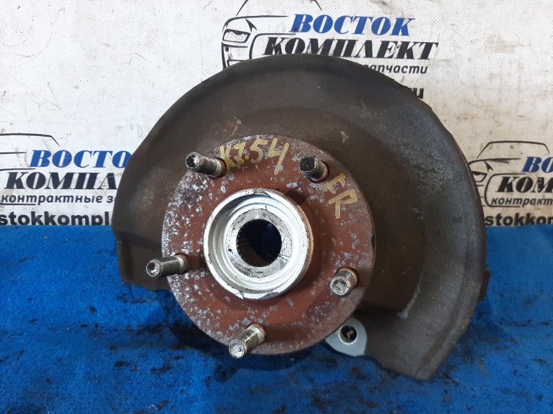 Ступица Mitsubishi Delica CV5W 4B12 перед прав