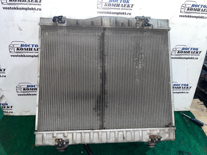 Радиатор двигателя Toyota Hiace TRH228B 2TR-FE