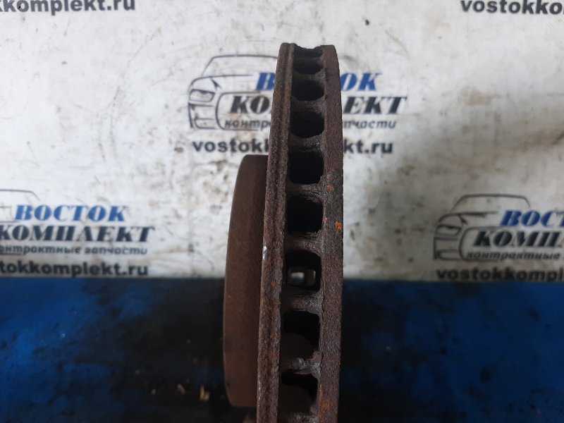 Диск тормозной Toyota Voxy 2002 AZR60 1AZ-FSE перед