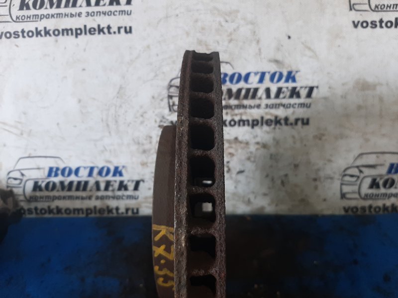 Диск тормозной Toyota Voxy 2002 AZR65 1AZ-FSE перед