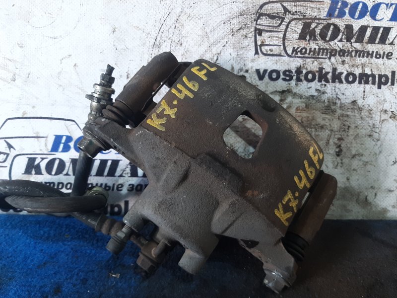 Суппорт Nissan Cube BNZ11 CR14DE перед лев