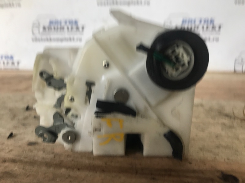 Замок дверной Suzuki Solio MA15S K12B перед прав