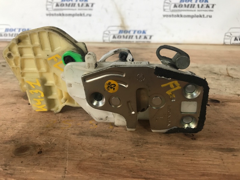 Замок дверной Honda Mobilio Spike 2006 GK1 L15A перед лев