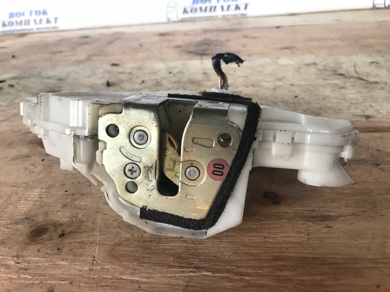 Замок дверной Honda Stepwgn 2011 RK1 R20A перед прав