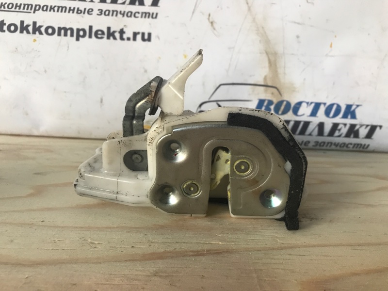 Замок дверной Mazda Axela BL5FW ZY-VE перед лев