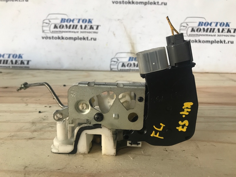 Замок дверной Honda Stepwgn RF3 K20A перед лев