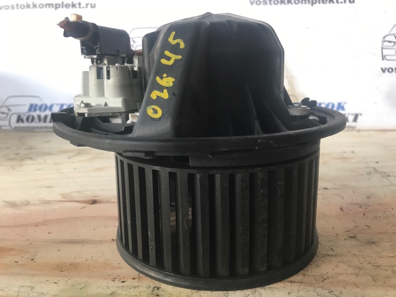 Вентилятор печки BMW 320i 2006 E90 N46B20