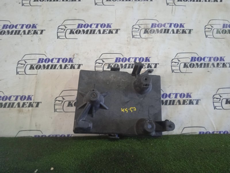 Подставка под аккумулятор Mazda Verisa DC5W ZY-VE