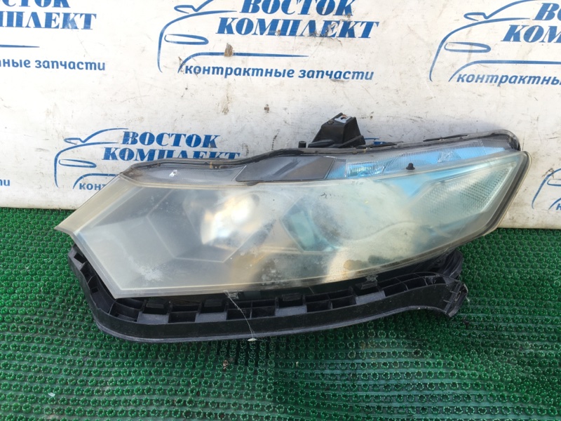 Фара Honda Insight 2010 ZE2 LDA лев
