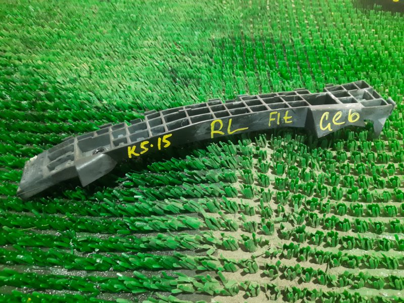 Клипса бампера Honda Fit 2008 GE6 L13A зад лев