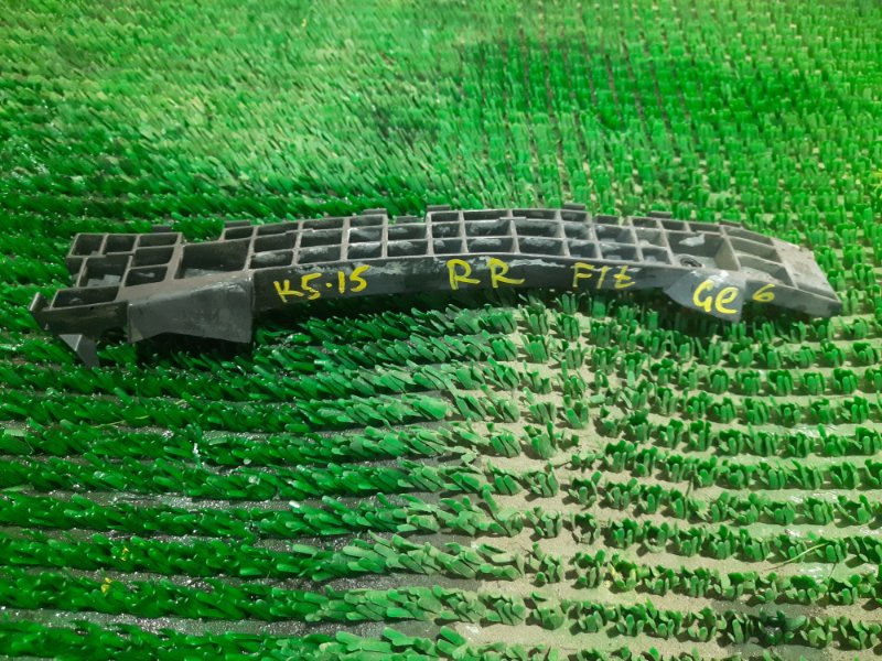 Клипса бампера Honda Fit 2008 GE6 L13A зад прав