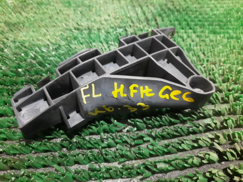 Клипса бампера Honda Fit 2011 GE6 L13A перед лев