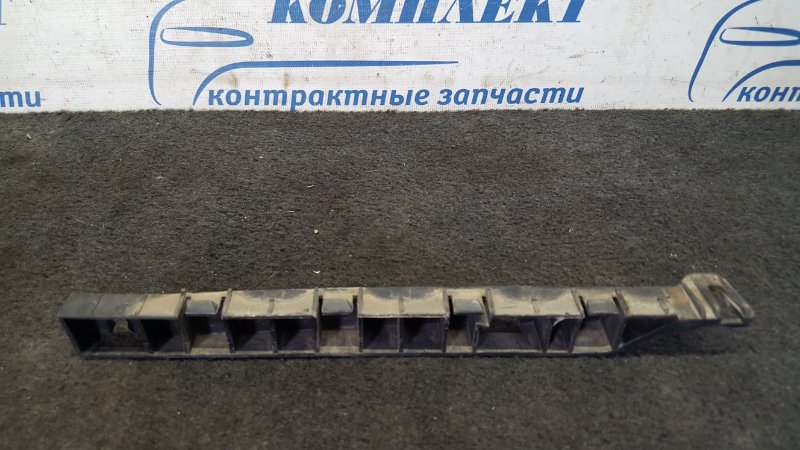 Клипса бампера Honda Stepwgn 2004 RF3 K20A зад прав