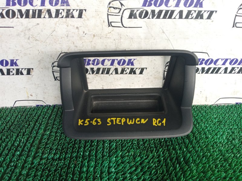 Рамка магнитофона Honda Stepwgn 2008 RG1 K20A