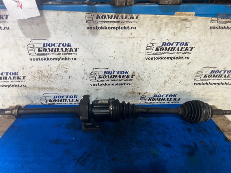 Привод Toyota Caldina 2005 AZT241W 1AZ-FSE перед прав