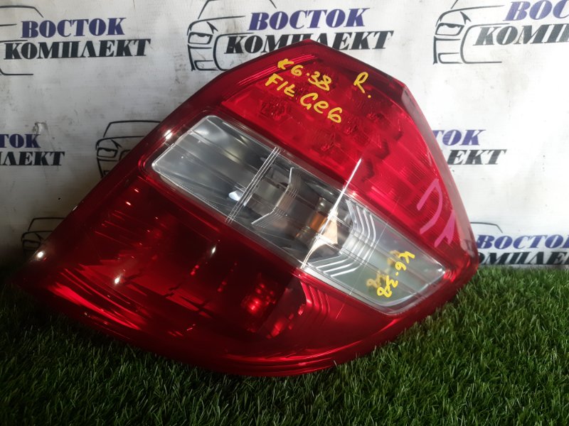 Фонарь стоп-сигнала Honda Fit 2011 GE6 L13A прав