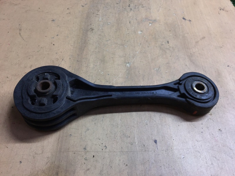 Подушка двигателя Subaru Forester SG5 EJ20 зад