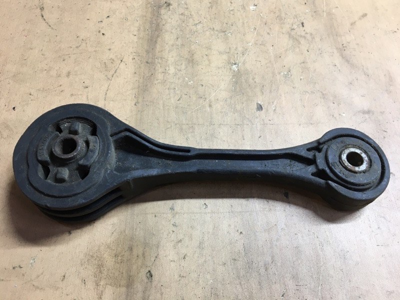 Подушка двигателя Subaru Forester SG5 EJ20 зад