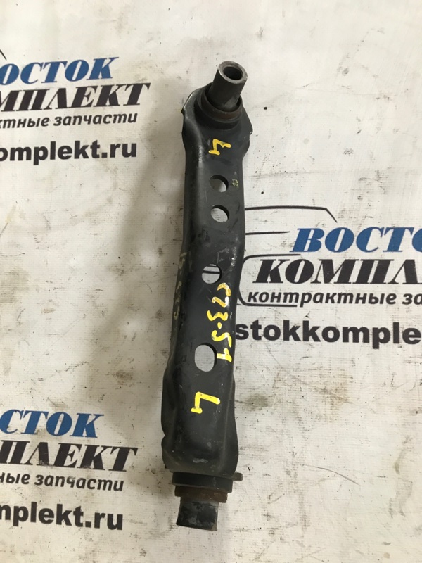 Подушка балки Nissan Serena 2009 CC25 MR20DE лев