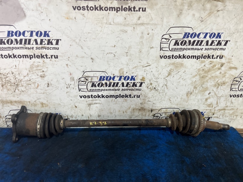 Привод Toyota Noah 2005 AZR65 1AZ-FSE зад