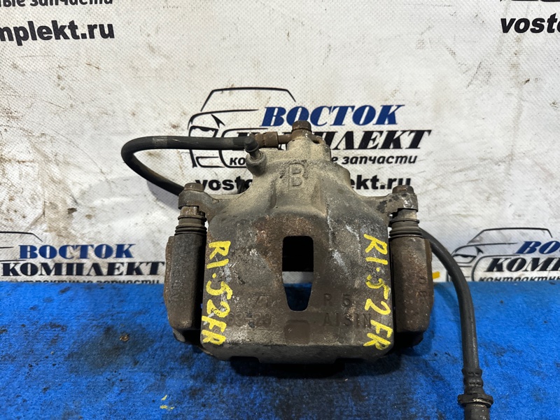 Суппорт Toyota Isis ANM10W 1AZ-FSE перед прав