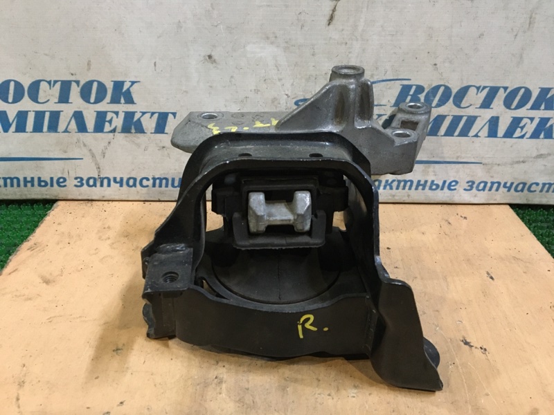Подушка двигателя Nissan March K13 HR12DE прав