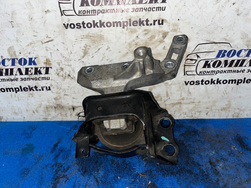 Подушка двигателя Nissan Note E12 HR12DE прав