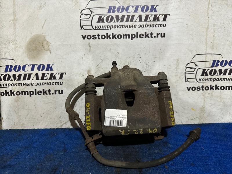 Суппорт Toyota Ractis NCP100 1NZ-FE перед прав