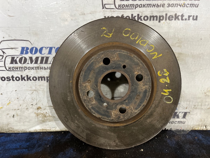 Диск тормозной Toyota Ractis NCP100 1NZ-FE перед