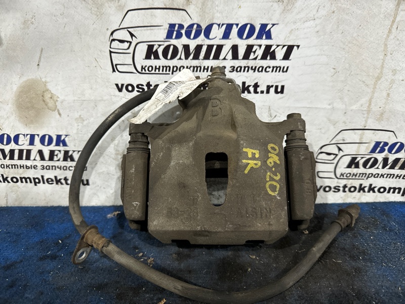 Суппорт Toyota Isis ANM15W 1AZ-FSE перед прав