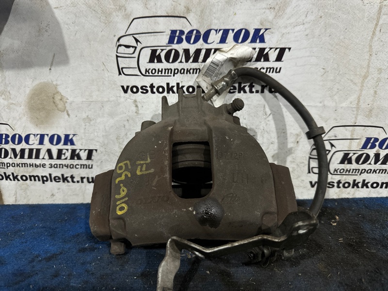 Суппорт Volvo V70 SW61 B5244 перед лев