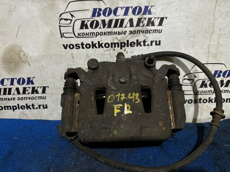 Суппорт Nissan Serena 2005 C25 MR20DE перед лев