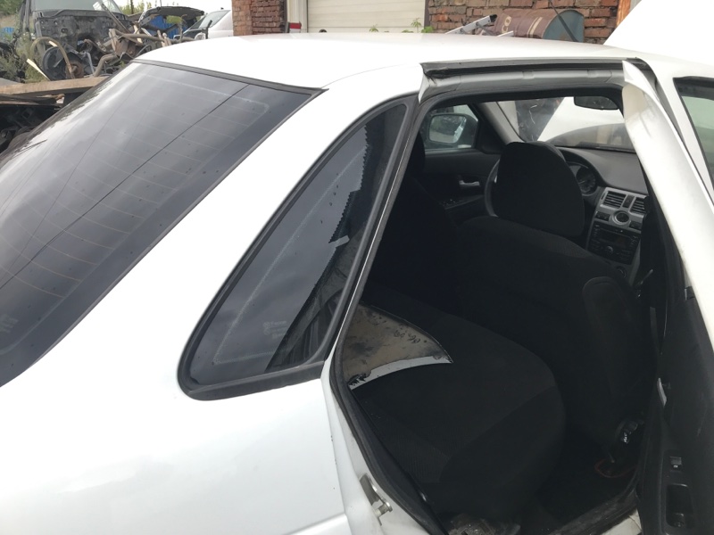 Стекло собачника Lada Priora 2013 зад прав