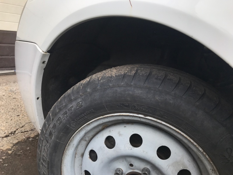 Подкрылок Lada Priora 2013 перед лев