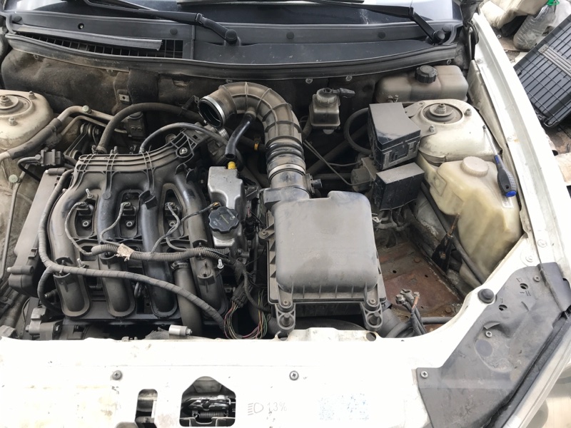 Корпус воздушного фильтра Lada Priora 2013