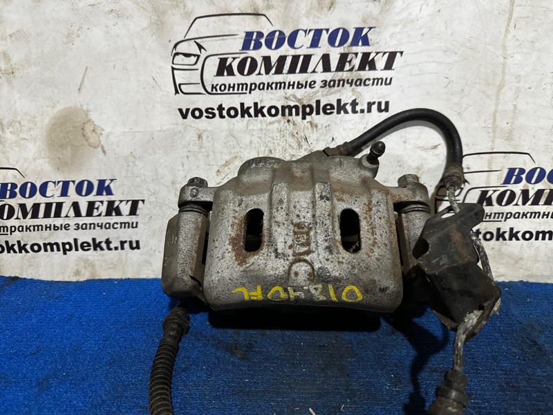 Суппорт Mitsubishi Debonair 1999 S26A 6G74 перед лев