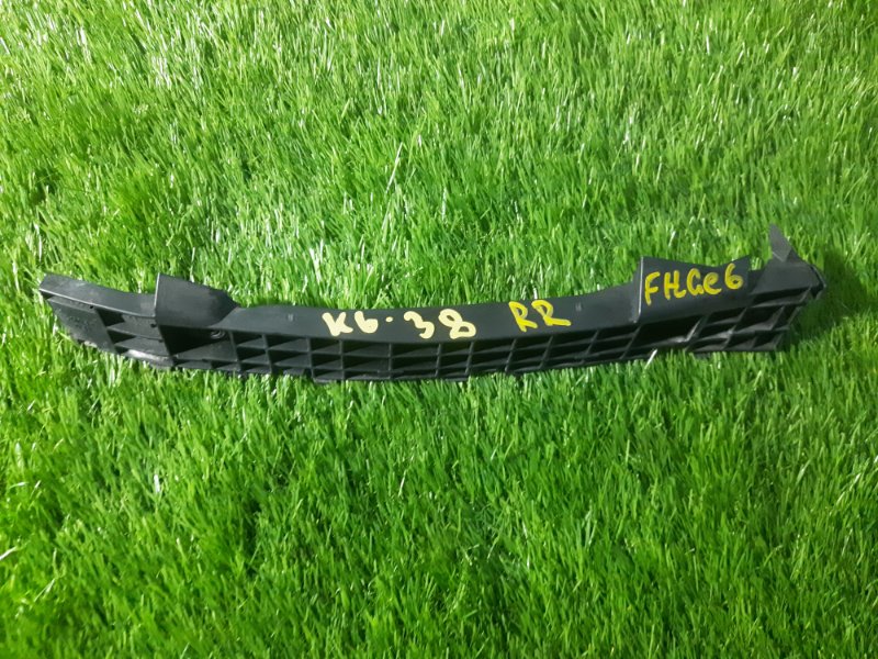 Клипса бампера Honda Fit 2011 GE6 L13A зад прав